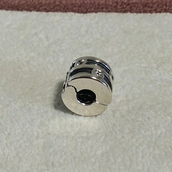 Authentic Pandora Retired Sterling Silver Sparkling Clip - 790291CZ - Picture 4 of 6